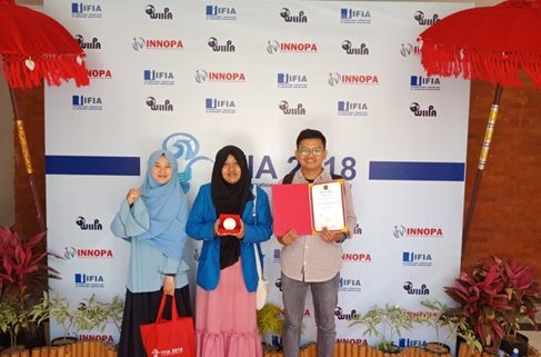 UII Informatics students got a special award at IYIA