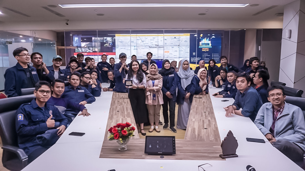 Peserta Kunjungan Industri Magister Informatika Angkatan 2018 di Ruang Jakarta Smart City