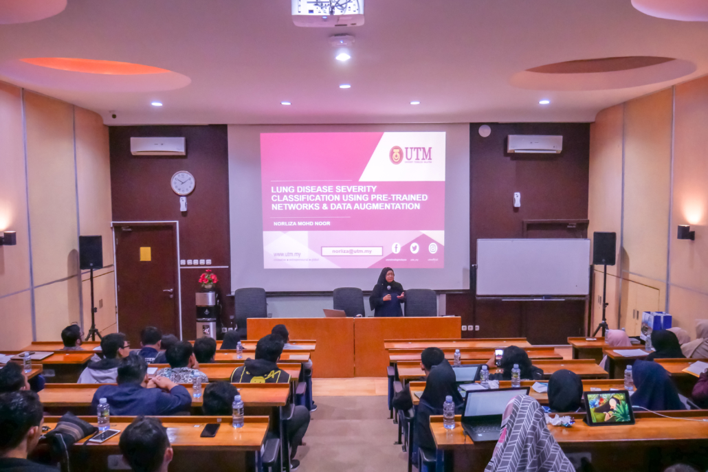 Assoc. Prof. Dr. Norliza Mohd Noor dari Universiti Teknologi Malaysia