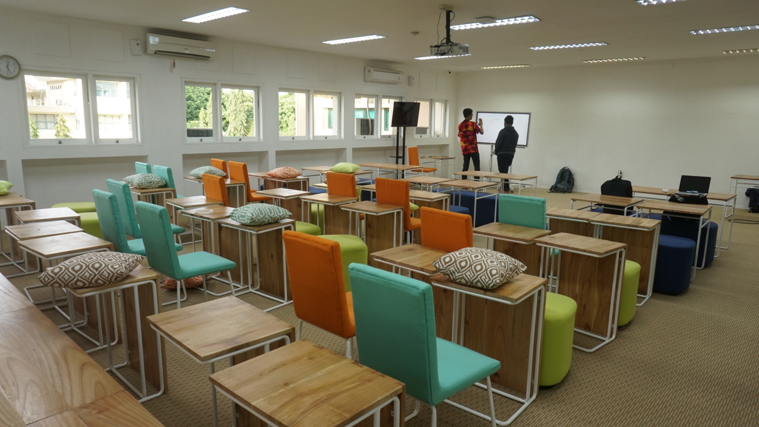 Laboratorium - Jurusan Informatika - Fakultas Teknologi Industri ...