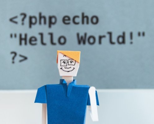 php echo hello world
