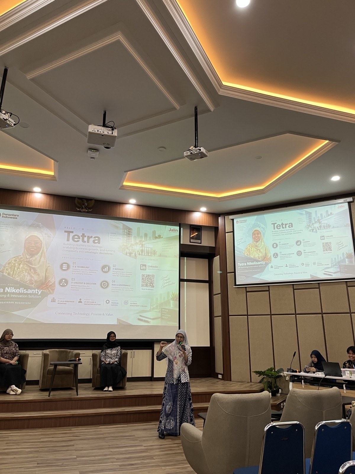 Kuliah Umum MPTI di Ruang Auditorium FTI UII