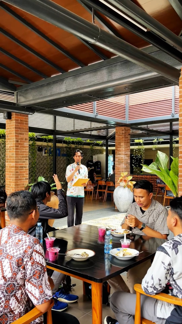 Hello new member!
Magister Informatika UII mengucapkan, selamat datang di rumah barumu untuk tumbuh dan berkembang!

Di sini kamu akan merasakan atmosfer akademik yang mendukung, proses pembelajaran yang menarik dan seru, dan juga kesempatan luas untuk membangun relasi.

Siapkan semangat karena setiap langkah yang kamu ambil hari ini adalah bekal penting untuk membantu karirmu di masa depan.

#newmember #magisterinformatika #maba2025 #informatikauii #uii #yogyakarta